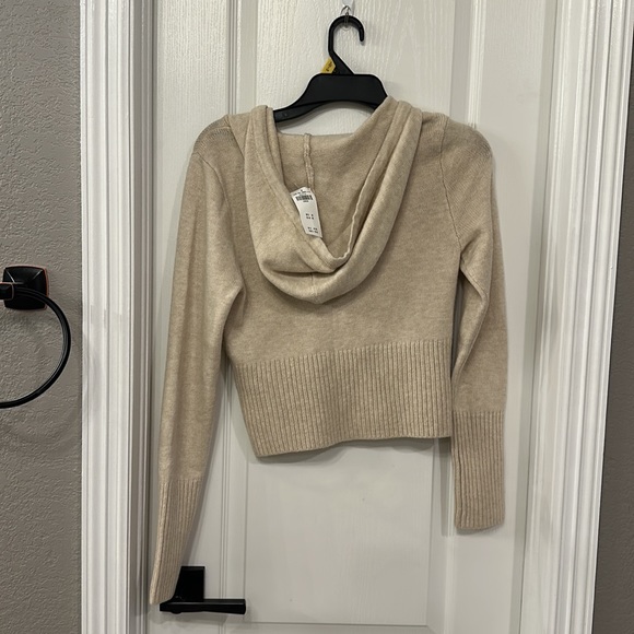 Gilly Hicks matching sweater knit set - Picture 6 of 10